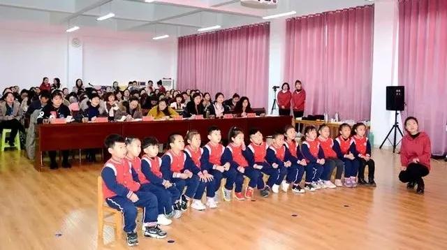 「云南教育新聞」把脈課堂，引領(lǐng)成長